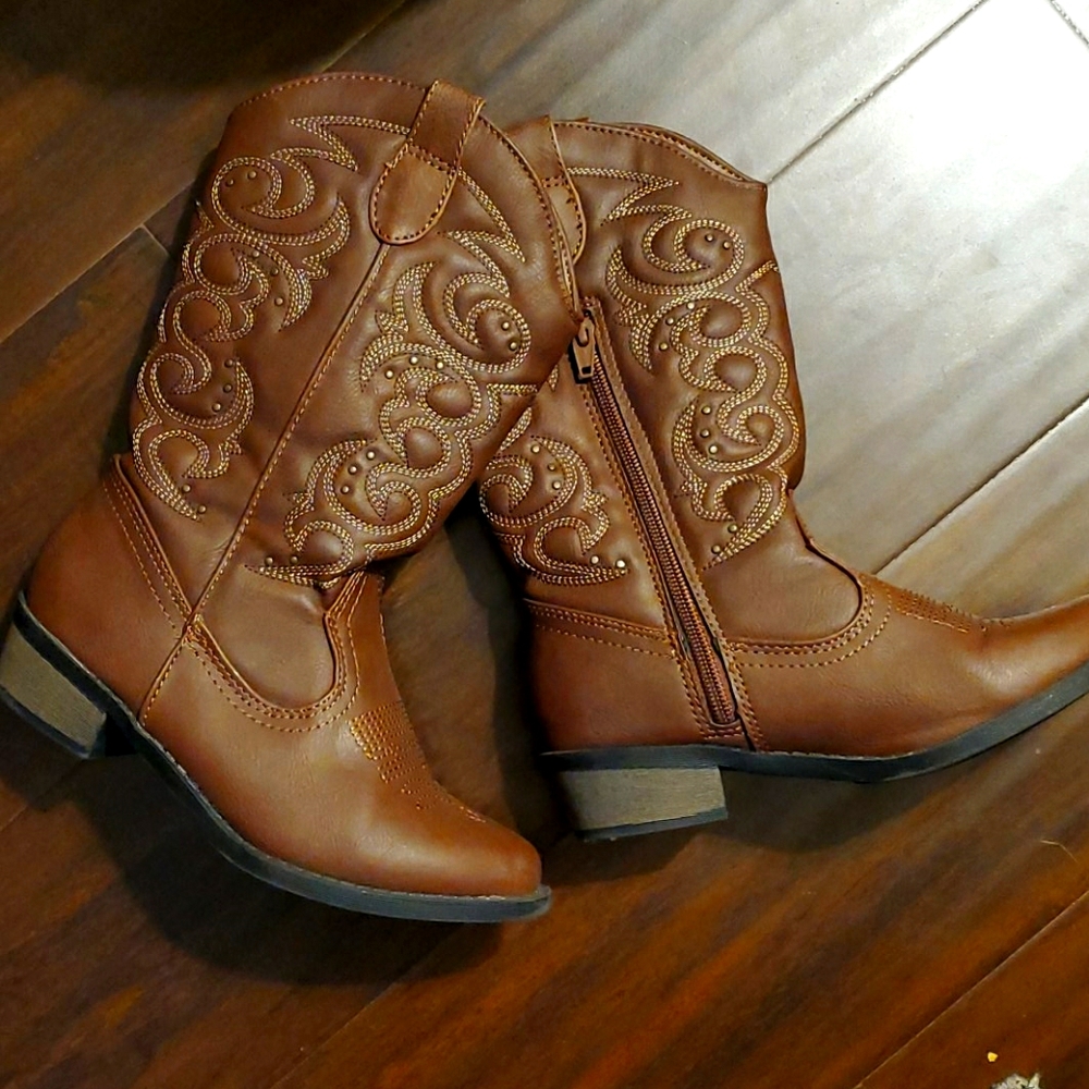 Girl cow boots